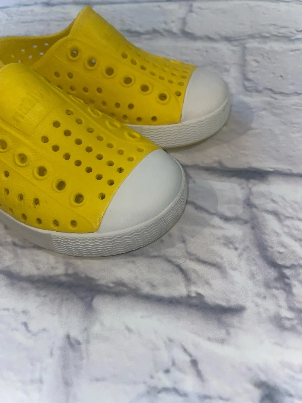 Native Jefferson - Yellow. Size 5c